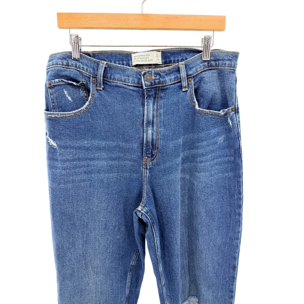 Abercrombie & Fitch 90s Straight Ultra High Rise Distressed Blue Jeans 32 14R‎ - Picture 2 of 6